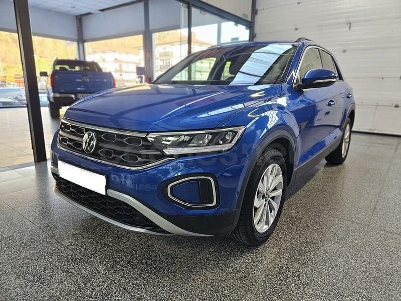 Usado VW T-Roc Life 110 CV (80 kW) 2023 Azul SUV
