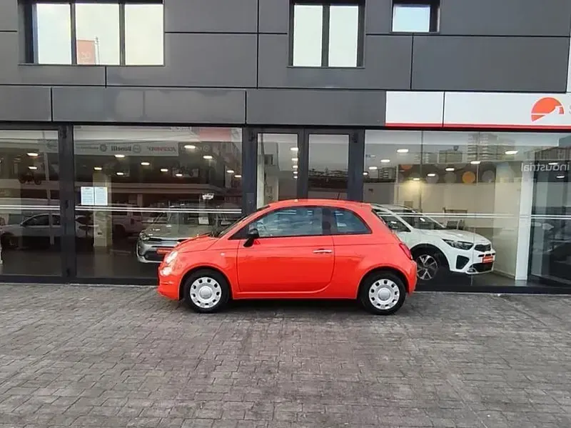 Usado Fiat 500 Club 70 CV (51 kW) 2023 Naranja Berlina