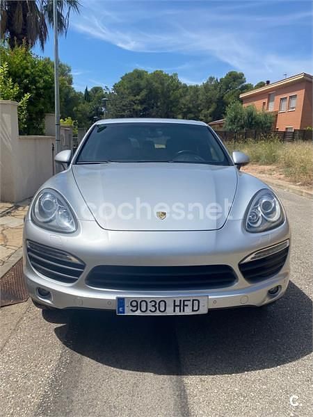 Usado Porsche Cayenne 400 CV (294 kW) 2011 Gris / plata SUV