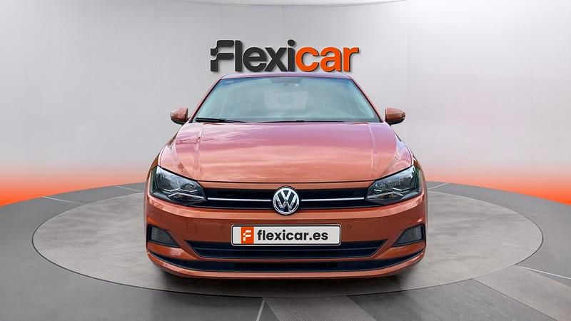 Usado VW Polo Advance 95 CV (69 kW) 2018 Naranja Utilitario