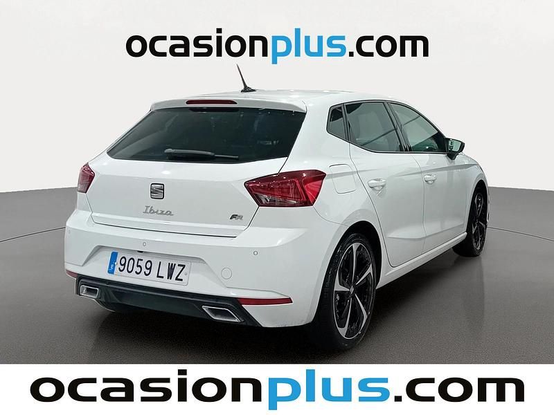 Usado Seat Ibiza FR 110 CV (80 kW) 2022 Blanco Utilitario