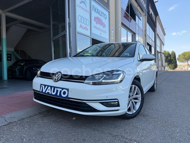Blanco Usado 2020 VW Golf VII Advance Familiar | 8899 € (Buen precio) - Imagen 1/4