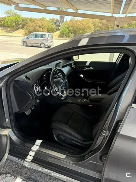Usado Mercedes GLA200 136 CV (100 kW) 2019 Gris / plata SUV