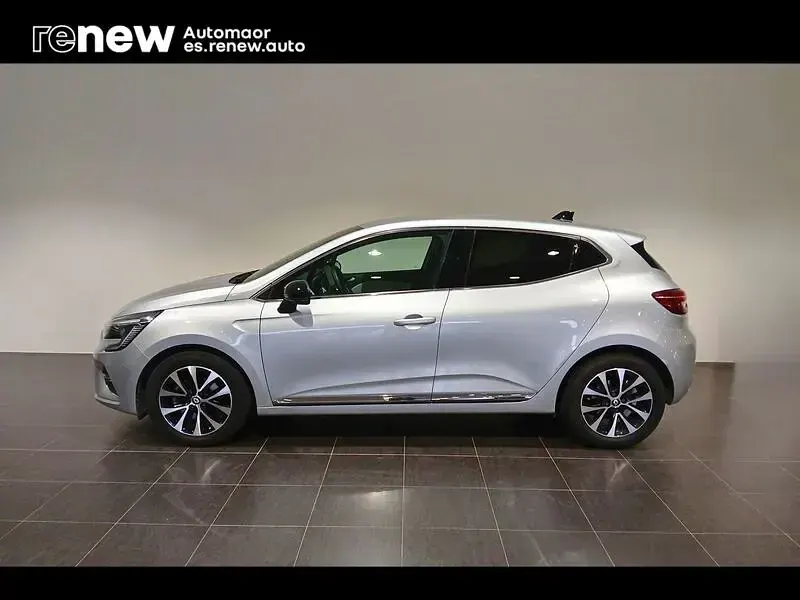 Begagnad Renault Clio V Techno 140 HK (102 kW) 2023 Grå Sedan
