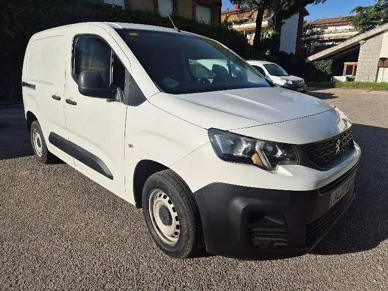 Usado Peugeot Partner 75 CV (55 kW) 2019 Blanco Monovolumen