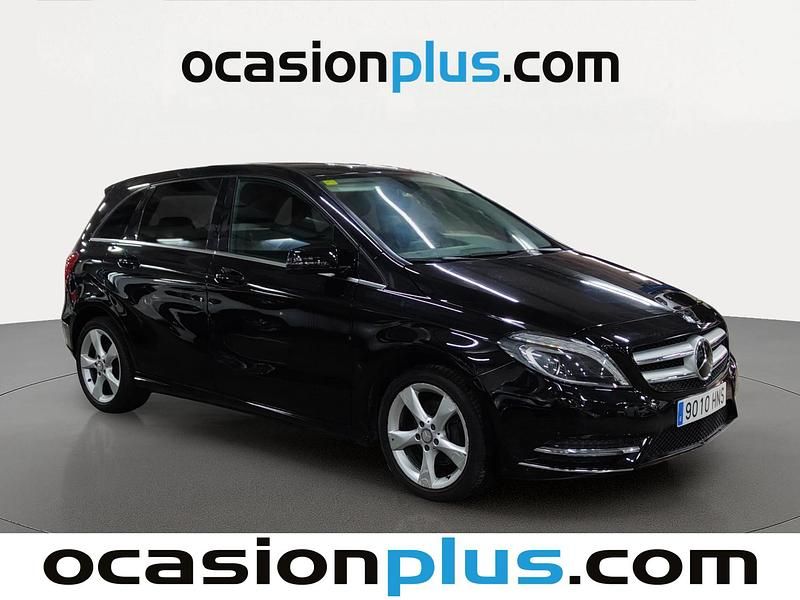 Usado Mercedes B180 109 CV (80 kW) 2013 Negro Monovolumen