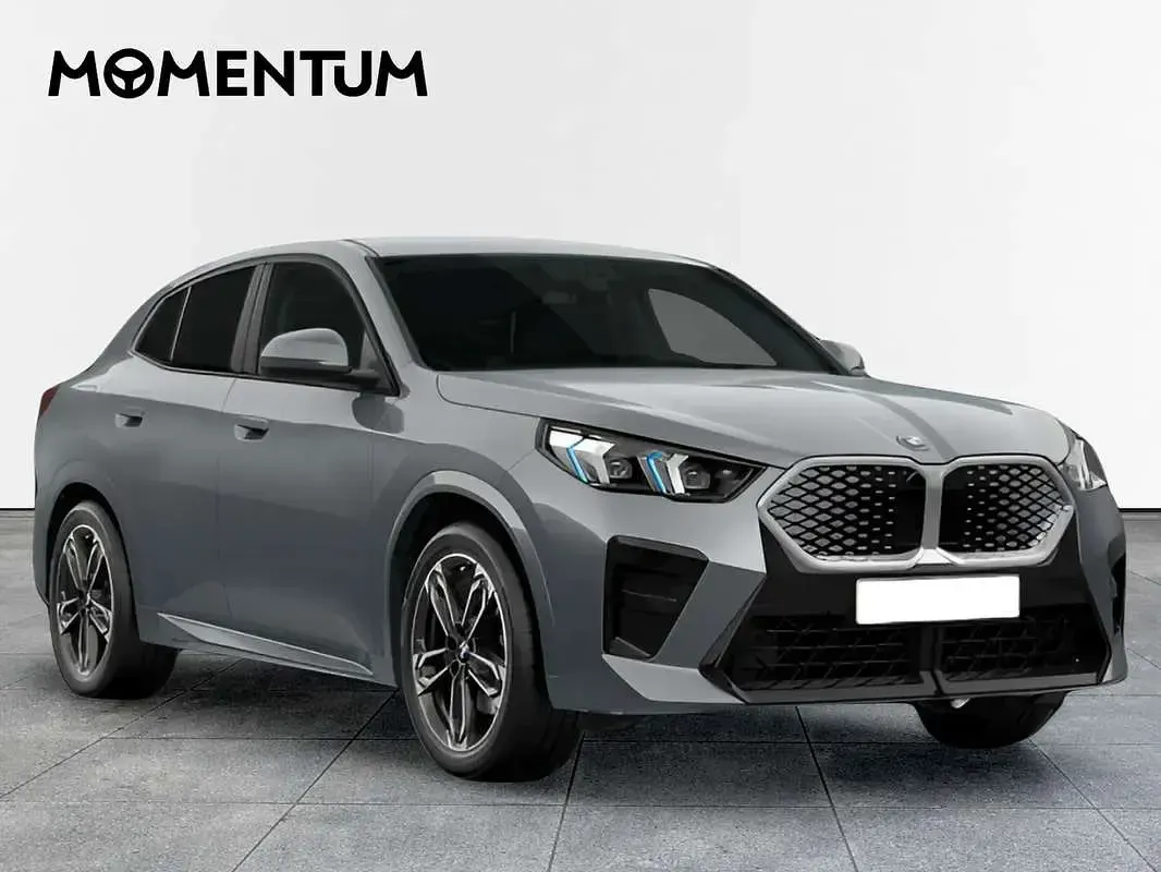 Usado BMW iX2 230 kW (313 CV) 2025 Gris SUV