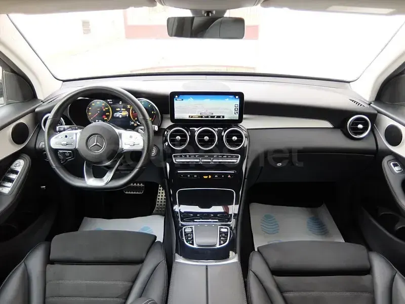 Usado Mercedes GLC220 194 CV (142 kW) 2022 Negro SUV