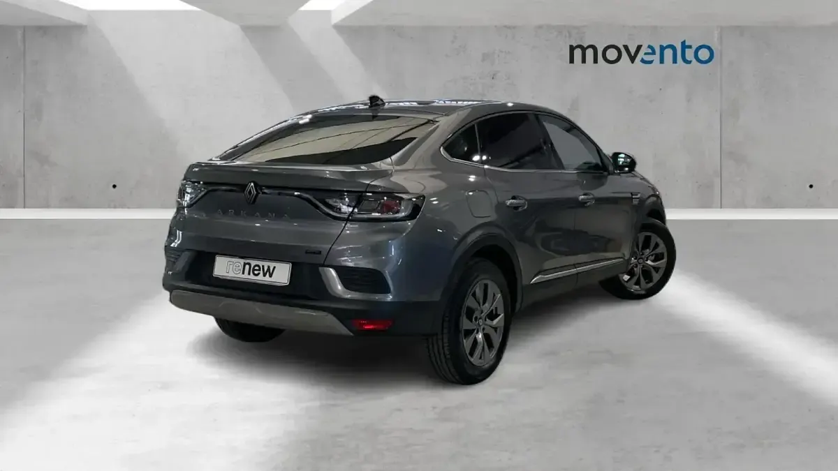 Usado Renault Arkana Techno 145 CV (106 kW) 2025 Gris / plata SUV