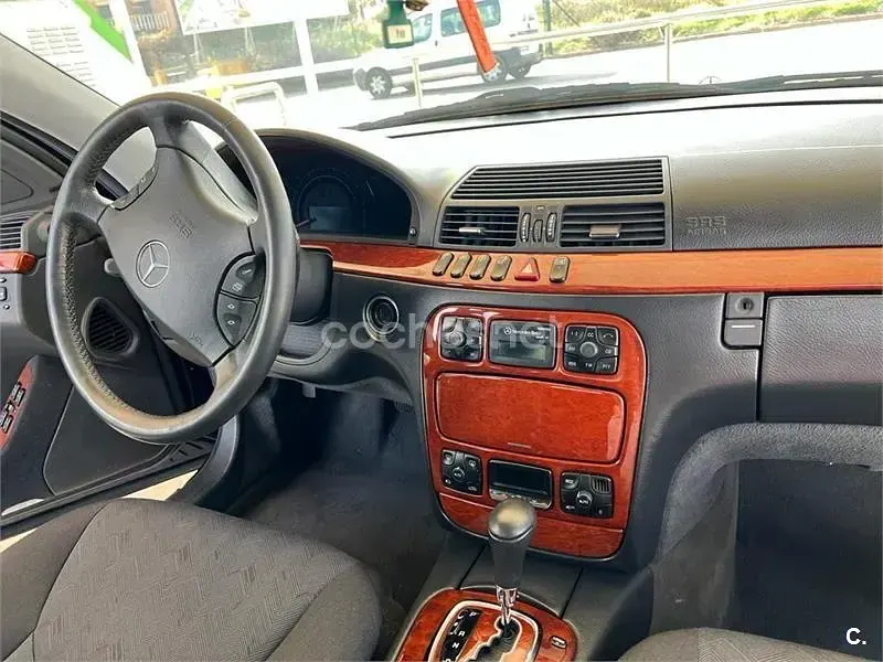 Usado Mercedes S320 231 CV (169 kW) 1999 Azul Berlina