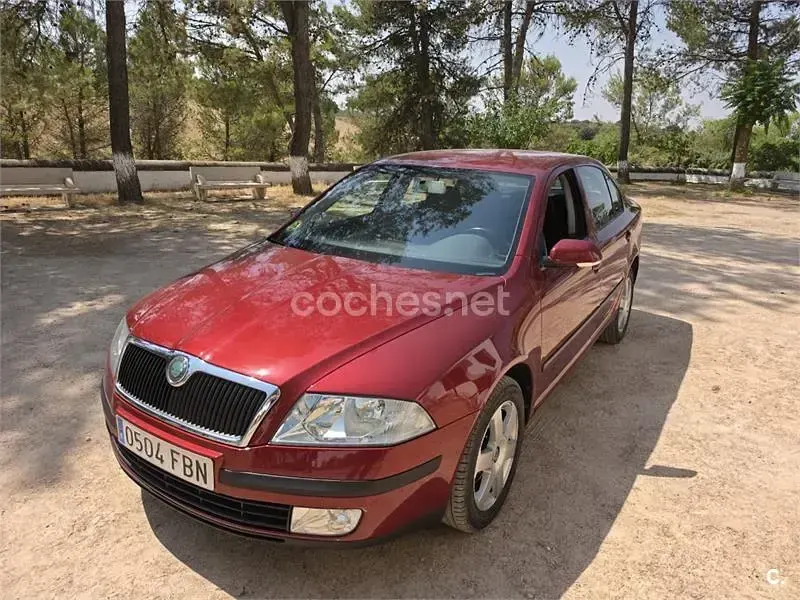 Usado Skoda Octavia 105 CV (77 kW) 2006 Granate Berlina