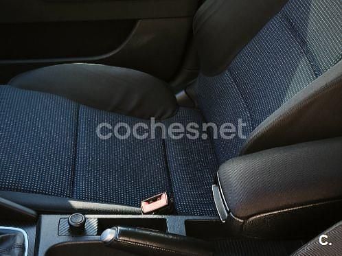 Usado Audi A3 Ambition 200 CV (147 kW) 2005 Azul Utilitario