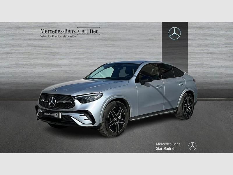 Usado Mercedes GLC200 AMG line 204 CV (150 kW) 2025 Plata hightech (metalizado) SUV