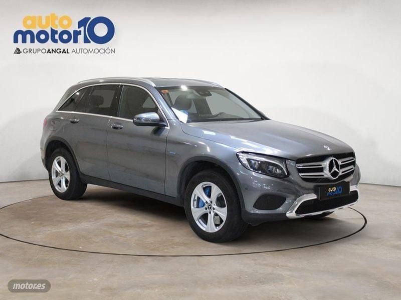 Usado Mercedes GLC350 320 CV (235 kW) 2017 Gris selenita SUV