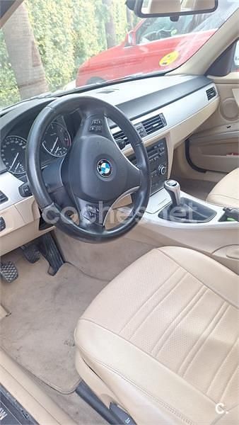 Begagnad BMW 320 177 HK (130 kW) 2009 Beige Sedan