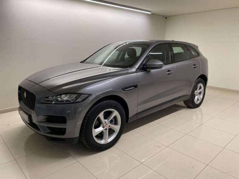 Usado Jaguar F-Pace Prestige 180 CV (132 kW) 2021 Gris SUV