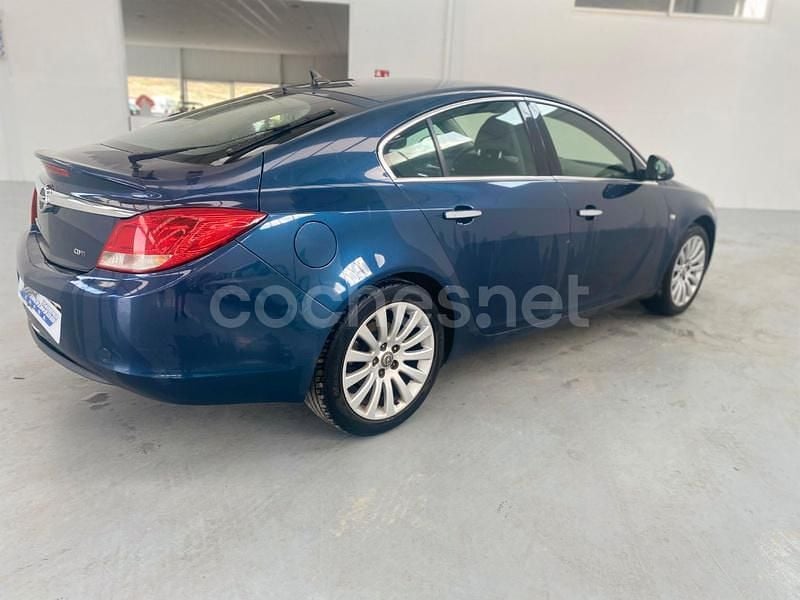 Usado Opel Insignia Sport 130 CV (95 kW) 2011 Azul Berlina