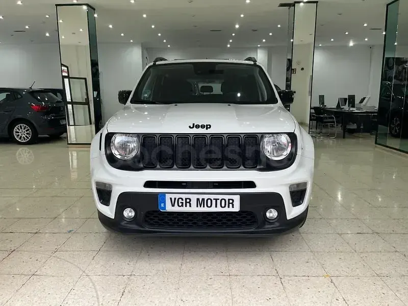 Usado Jeep Renegade Night Eagle 120 CV (88 kW) 2022 Blanco SUV