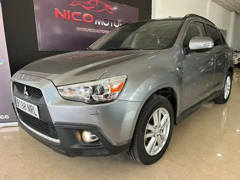 Usado Mitsubishi ASX 116 CV (85 kW) 2011 Gris / plata SUV
