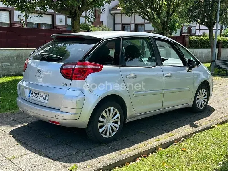 Usado Citroën C4 Picasso Seduction 112 CV (82 kW) 2013 Gris / plata Monovolumen