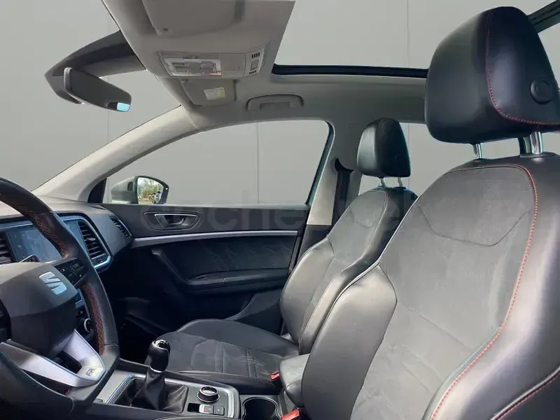 Usado Seat Ateca FR 150 CV (110 kW) 2021 Gris / plata SUV