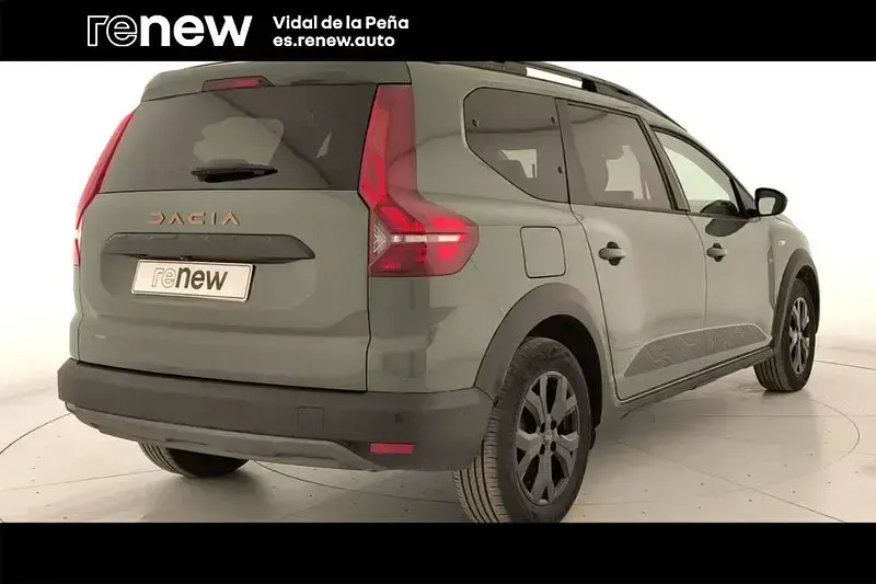 Usado Dacia Jogger Extreme 140 CV (102 kW) 2025 Verde Monovolumen
