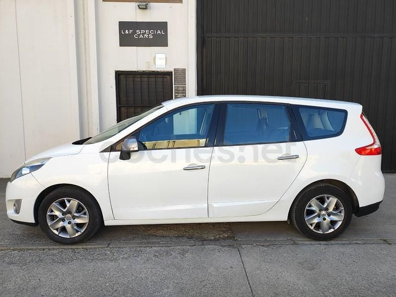 Usado Renault Grand Scénic III 110 CV (80 kW) 2011 Blanco Monovolumen