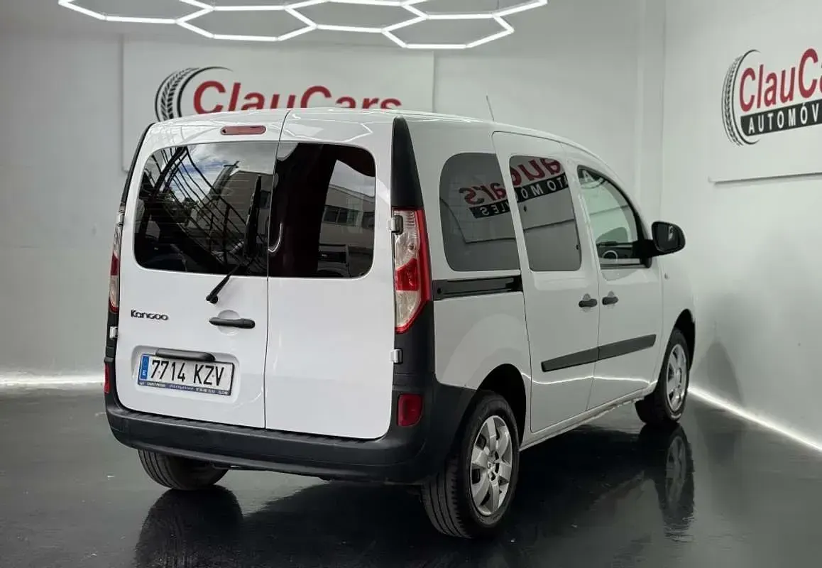 Usado Renault Kangoo 90 CV (66 kW) 2019 Blanco Monovolumen