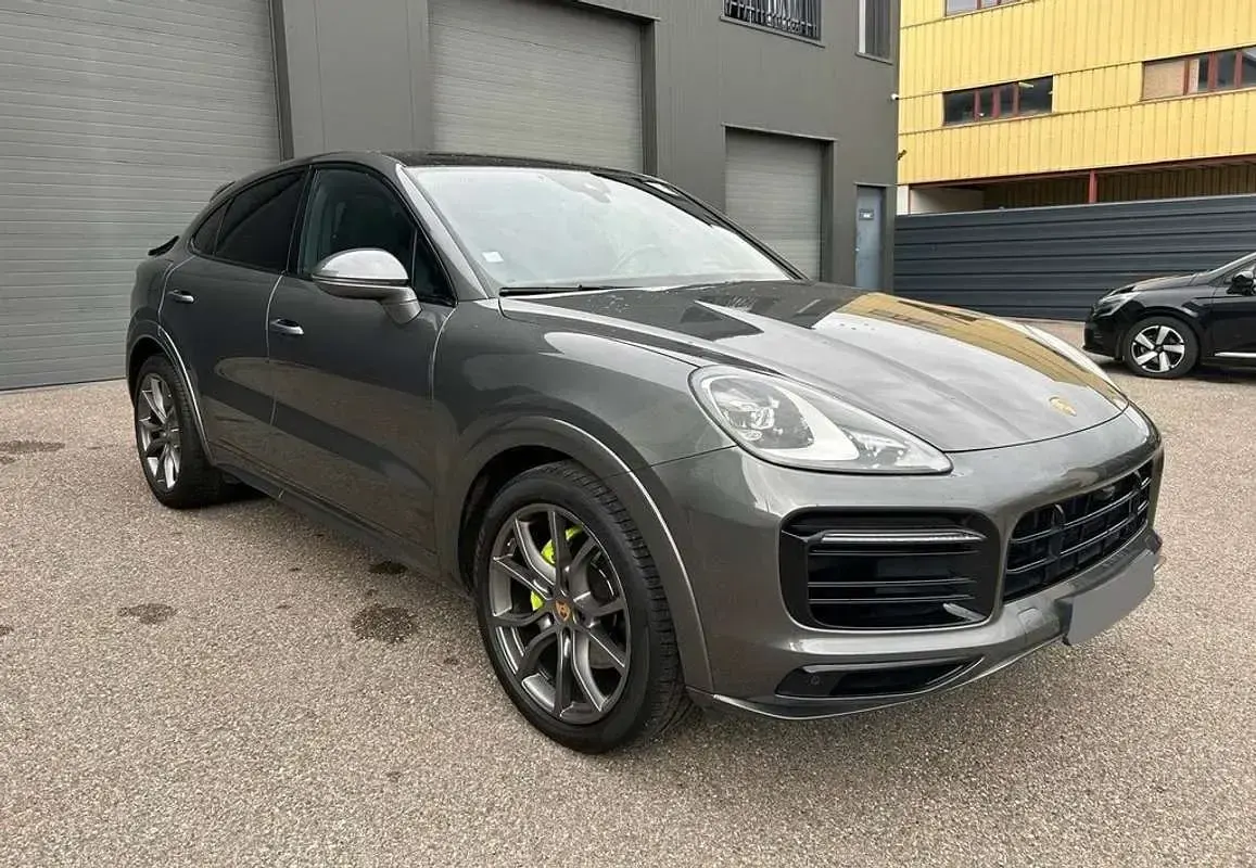 Usado Porsche Cayenne 461 CV (339 kW) 2020 Gris SUV