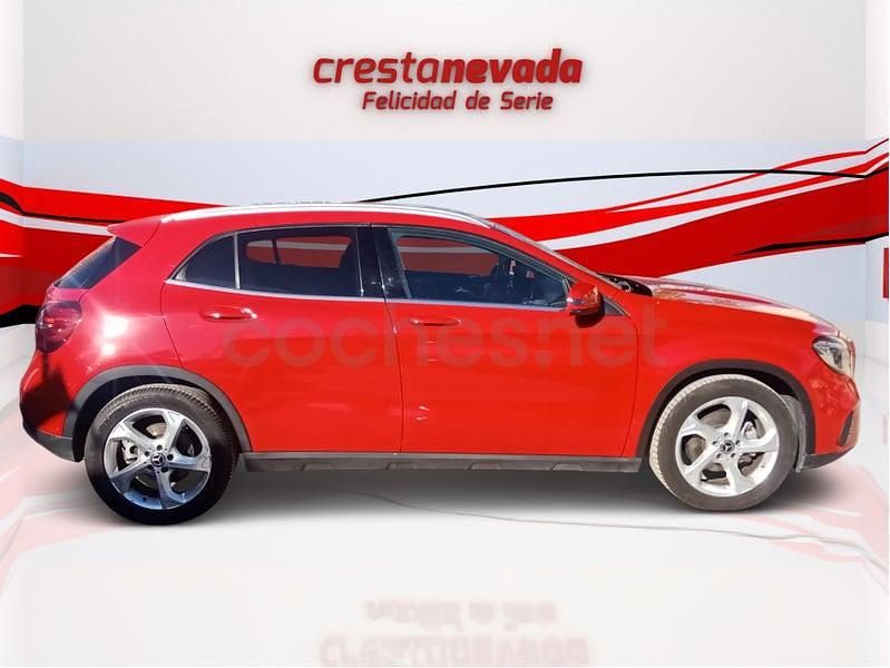 Usado Mercedes GLA200 136 HP (100 kW) 2018 Vermelho SUV