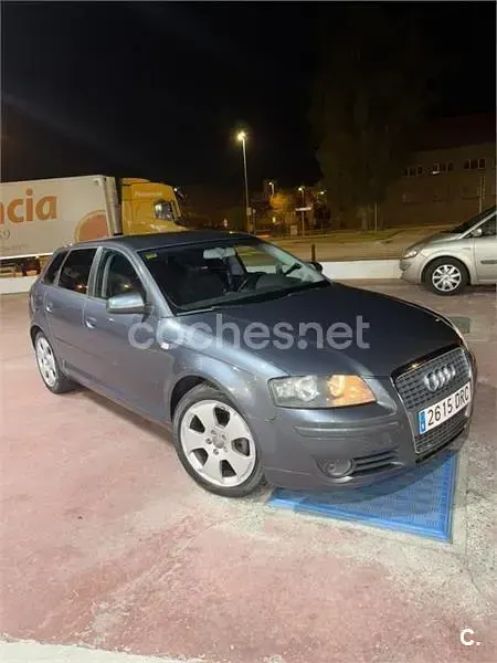Usado Audi A3 Ambition 150 CV (110 kW) 2005 Gris / plata Utilitario