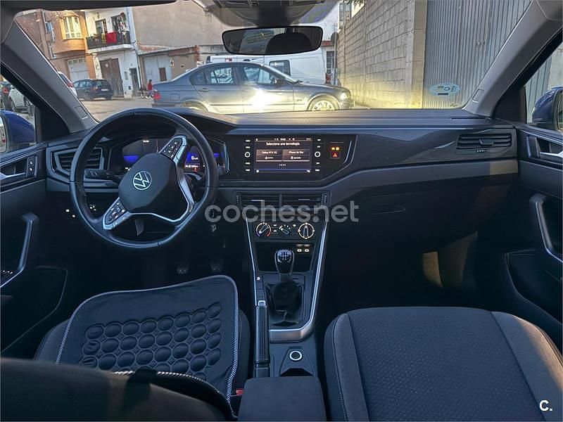 Usado VW Polo Life 95 CV (69 kW) 2024 Azul Berlina