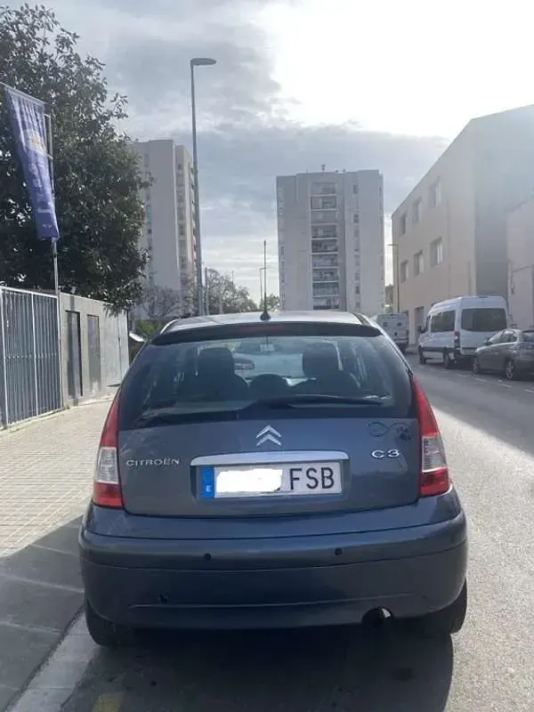 Usado Citroën C3 90 CV (66 kW) 2007 Gris Utilitario