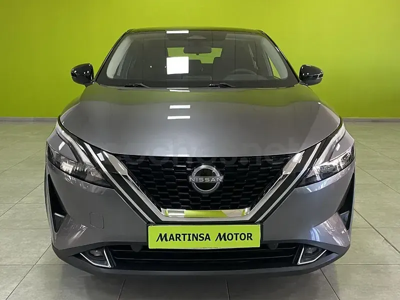 Usado Nissan Qashqai Acenta 158 CV (116 kW) 2024 Gris / plata SUV
