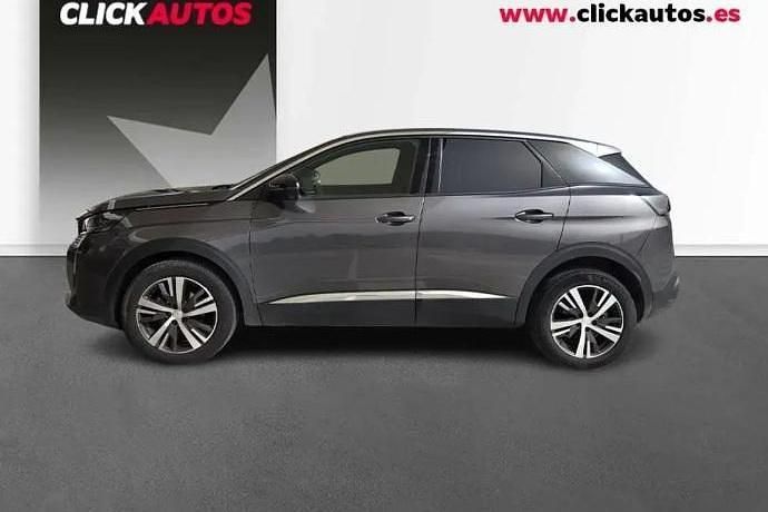 Usado Peugeot 3008 Allure 130 CV (95 kW) 2024 Gris SUV