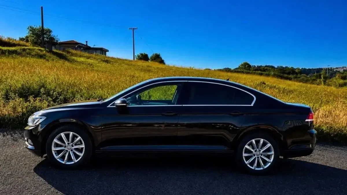 Usado VW Passat Advance 150 CV (110 kW) 2018 Negro Berlina