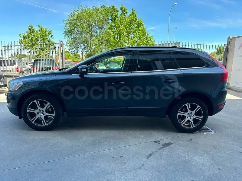 Usado Volvo XC60 Momentum 205 CV (150 kW) 2010 Gris / plata SUV
