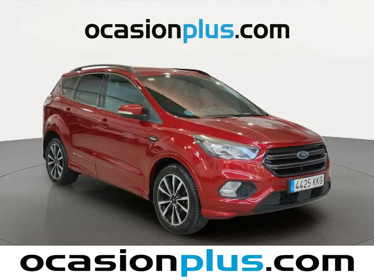 Usado Ford Kuga ST-Line 150 CV (110 kW) 2018 Rojo SUV