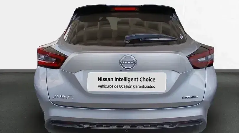 Usado Nissan Juke N-Connecta 143 CV (105 kW) 2025 Diamond silver (metalizado) monotono SUV