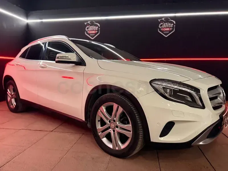 Usado Mercedes GLA180 Urban 122 CV (89 kW) 2016 Blanco SUV