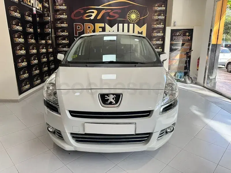 Usado Peugeot 5008 110 CV (80 kW) 2010 Blanco Monovolumen