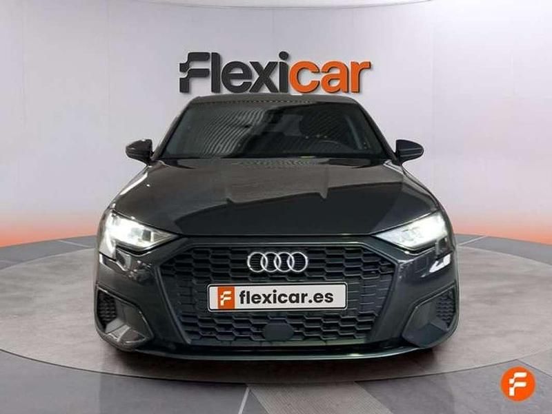 Usado Audi A3 Premium 110 CV (80 kW) 2023 Gris Berlina