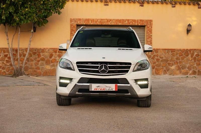 Usado Mercedes ML320 204 CV (150 kW) 2014 Blanco SUV