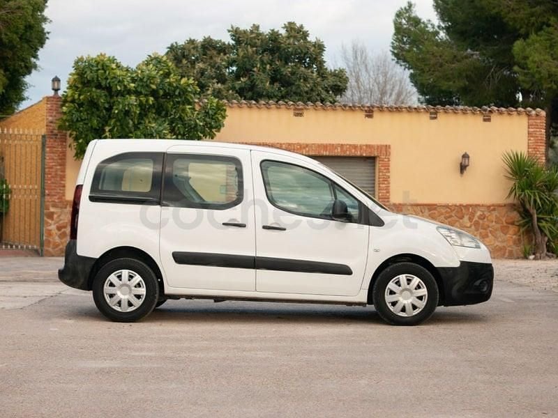 Usado Peugeot Partner Tepee Access 75 CV (55 kW) 2013 Blanco Monovolumen
