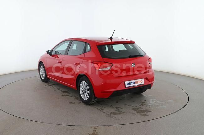Usado Seat Ibiza Reference 80 CV (58 kW) 2023 Rojo Berlina