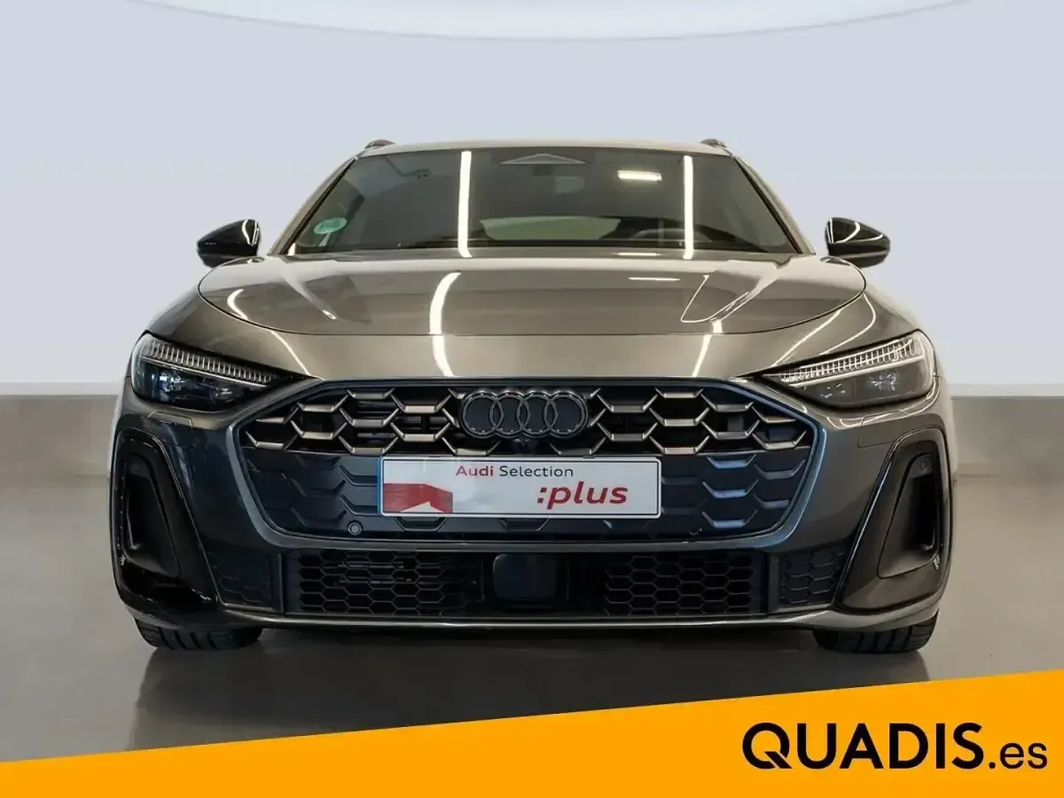 Käytetty Audi A5 Premium 204 HP (150 kW) 2025 Harmaa Farmari