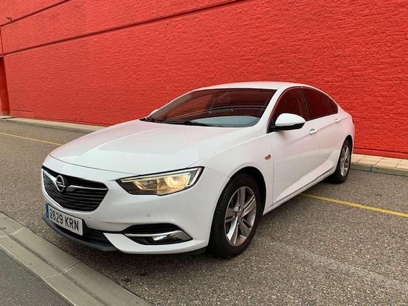 Blanco Usado 2018 Opel Insignia Selective Berlina | 12.990 € (Precio justo) - Imagen 1/4