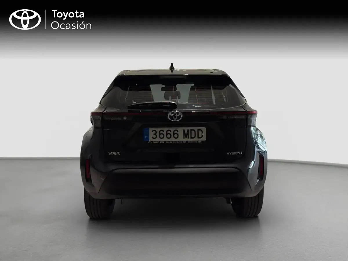 Usado Toyota Yaris Cross Active 116 CV (85 kW) 2022 Negro SUV