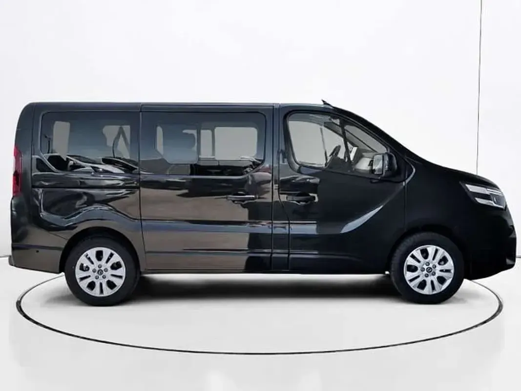 Usado Nissan Primastar Acenta 150 CV (110 kW) 2025 Negro Monovolumen