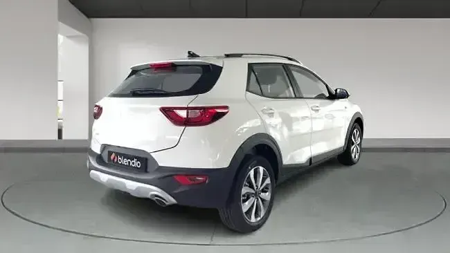 Usado Kia Stonic 100 CV (73 kW) 2026 Blanco SUV